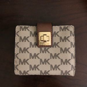 Michael Kors jet travel wallet